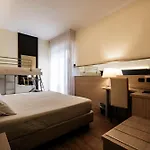 Augustus Hotel