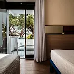 Augustus Hotel 4*