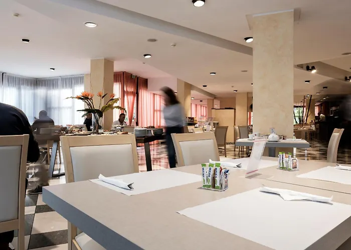Augustus 酒店 4*