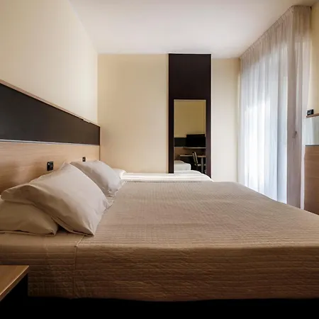 Hotel Augustus 4*